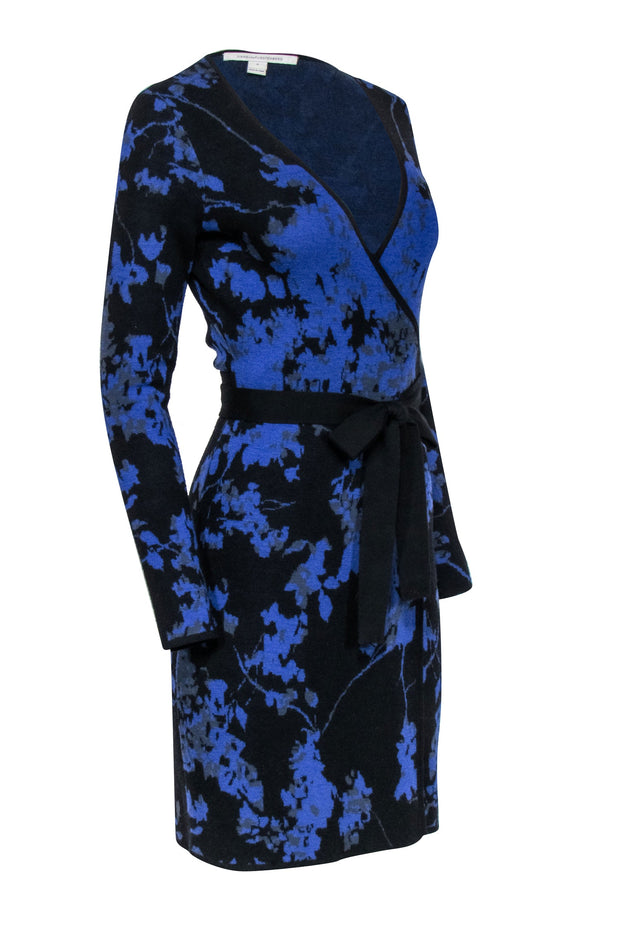 Current Boutique-Diane von Furstenberg - Blue, Black & Grey Floral Merino Wool Knit Wrap Dress Sz P