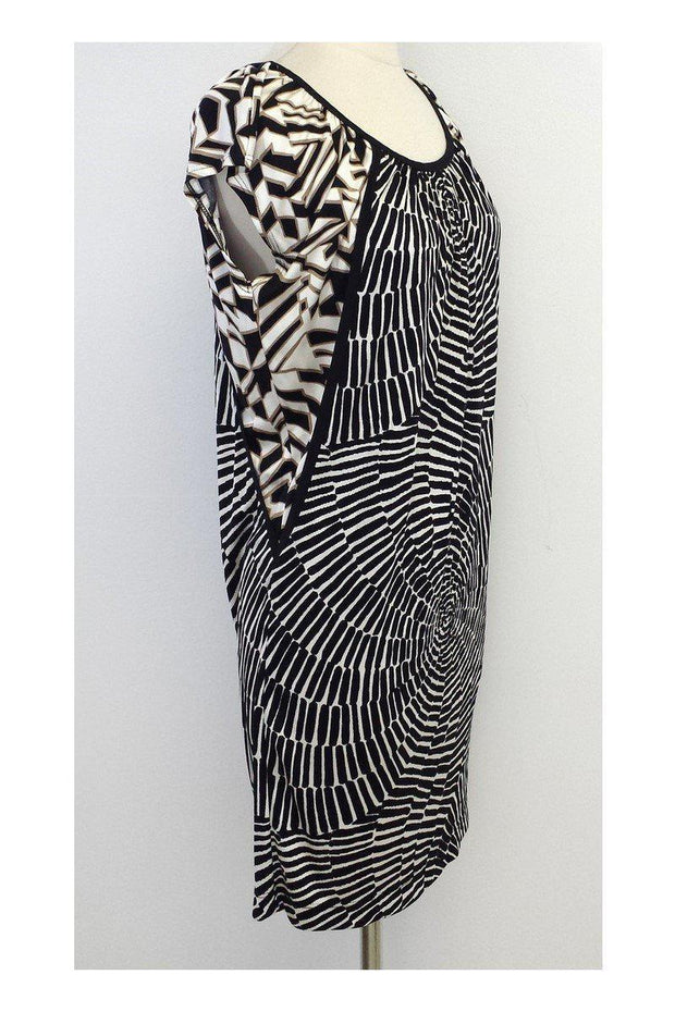 Current Boutique-Trina Turk - Black & White Print Silk Short Sleeve Dress Sz 0