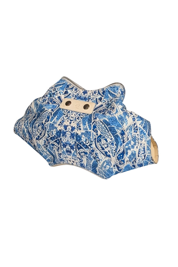 Current Boutique-Alexander McQueen - Blue & White Paisley Print Canvas Manta Clutch Bag