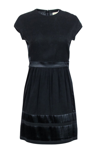 Current Boutique-Burberry - Black Short Sleeve Silk Blend Dress Sz 4