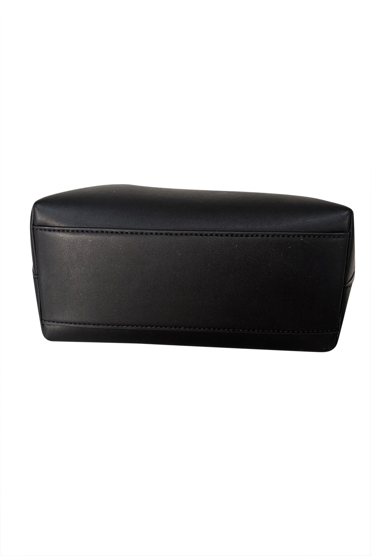 Current Boutique | Designer Consignment Shop in Alexandria, VA - photo 2