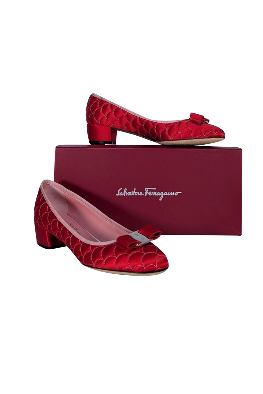 Salvatore Ferragamo Neda レッド ハイヒール 8 SALVATORE FERRAGAMO Shoe Size 8 Heels