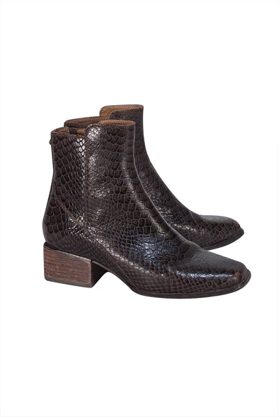 Donald J Pliner - Brown Croc Embossed Leather Sz 6