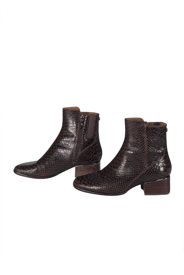 Donald J Pliner - Brown Croc Embossed Leather Sz 6