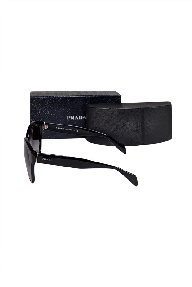 Prada - Black Oversized Round Sunglasses