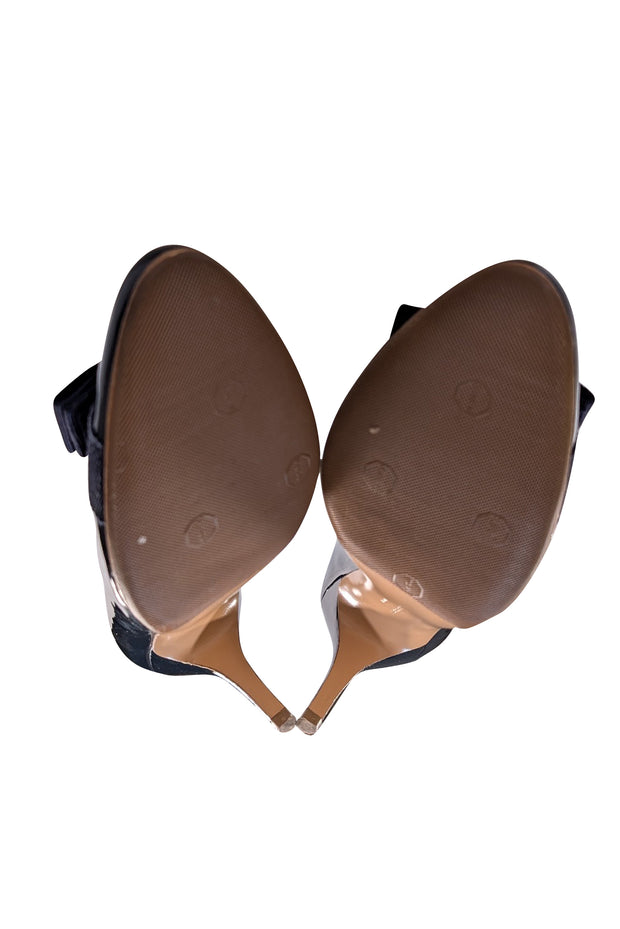 Ferragamo - Navy Patent Leather Bow Toe Pumps Sz 8.5 - Current Boutique