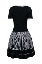 Current Boutique-Caroline Herrera - Black Knit w/ White Texture Detail Dress Sz S