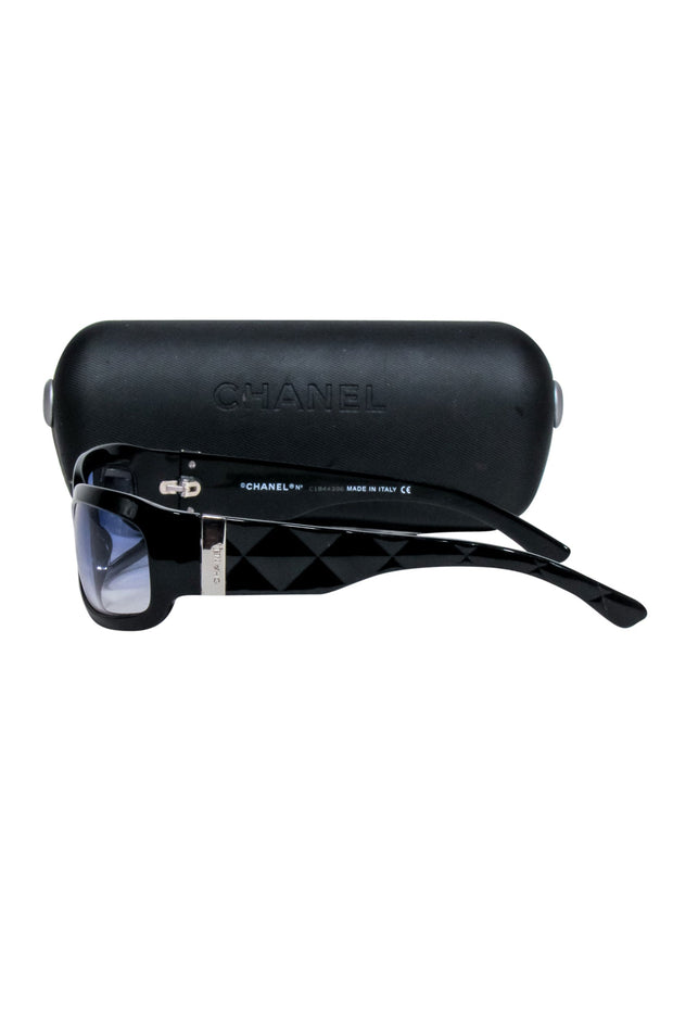 Coach HC8352 CD472 54 Grey Gradient & Black Sunglasses | Sunglass Hut USA