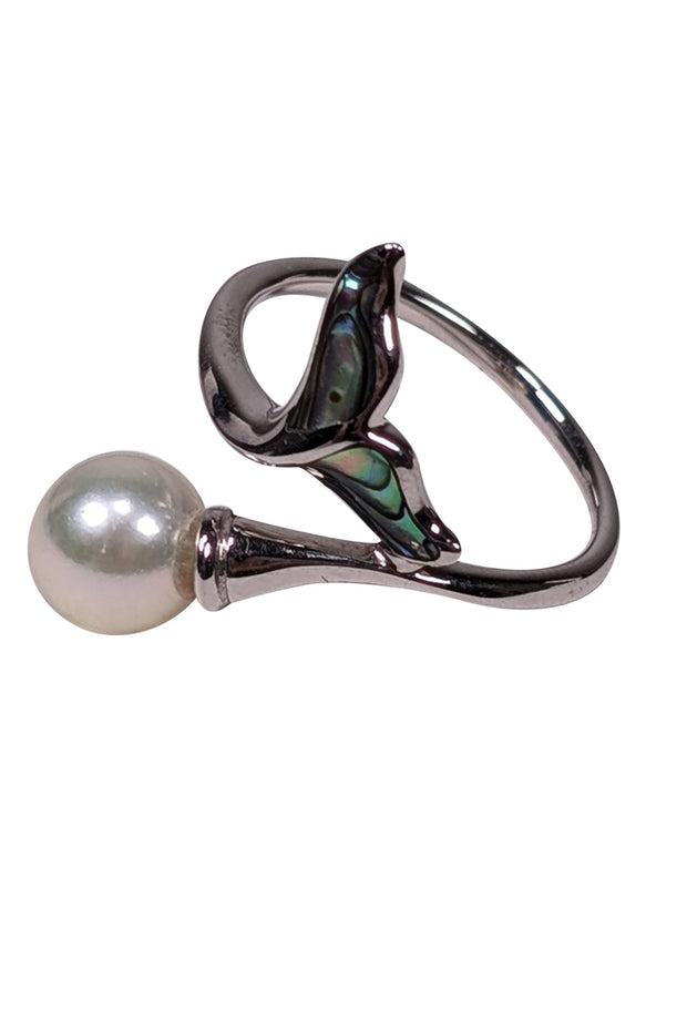 Current Boutique-Pearl Factory - White Plumb Gold Ring w/ Center Pearl & Teal Mermaid Tale Sz 6