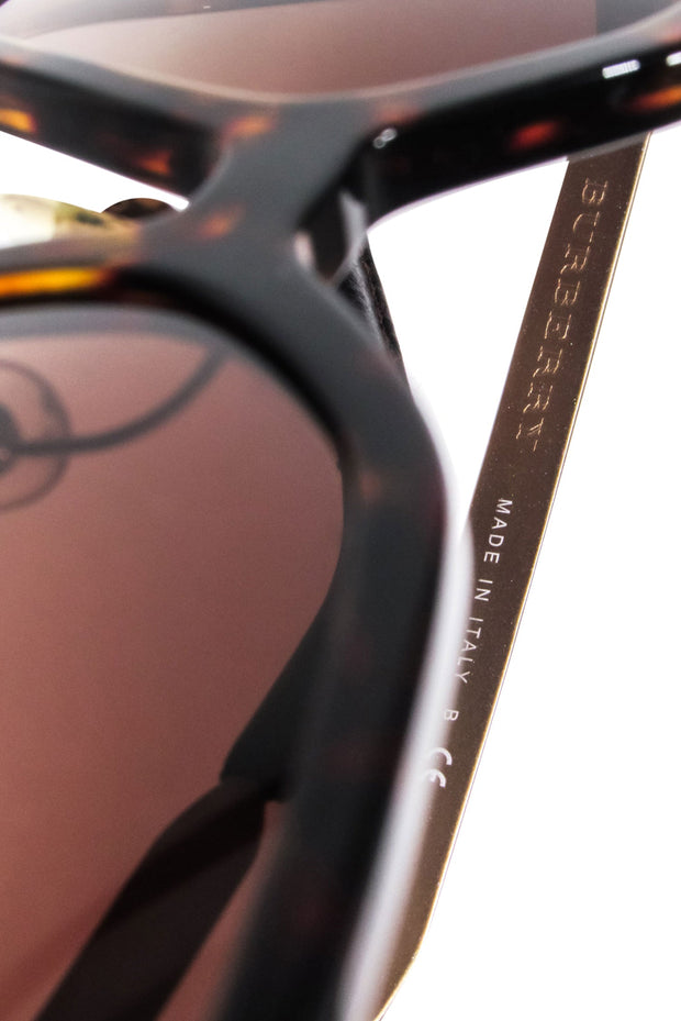 Current Boutique-Burberry - Brown Tortoise Large Sunglasses