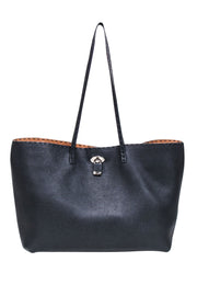 Current Boutique-Fendi - Black Pebbled Leather Open Top Tote Bag