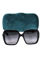 Current Boutique-Gucci - Black Large Sunglasses w/ Logo Side Detail