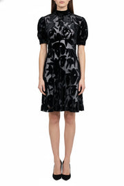 alexander mcqueen black velvet dress Alexander McQueen 1990s Black Velvet Plunge Mini Dress