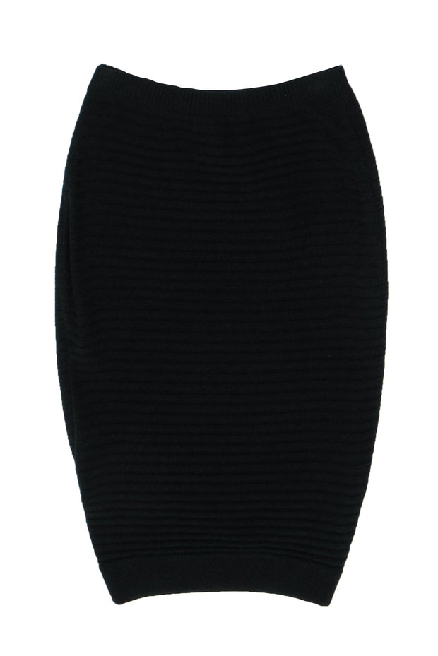 Current Boutique-Chanel - Black Cashmere Ribbed Knit Pencil Skirt Sz 6