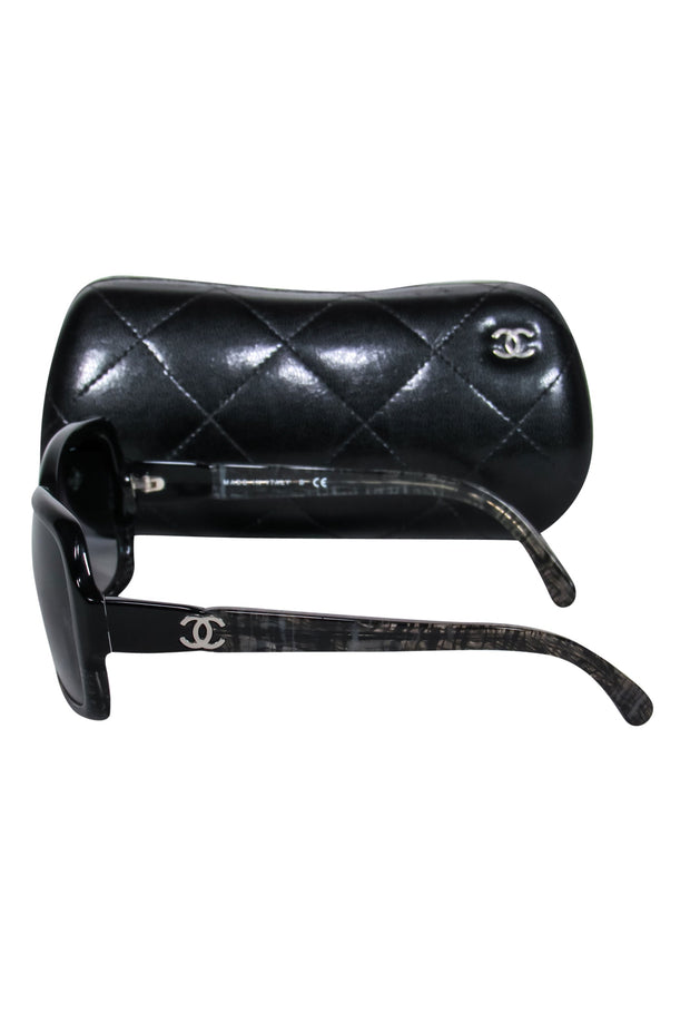 CHANEL Caviar Quilted Glasses Case With Chain Black 1319629
