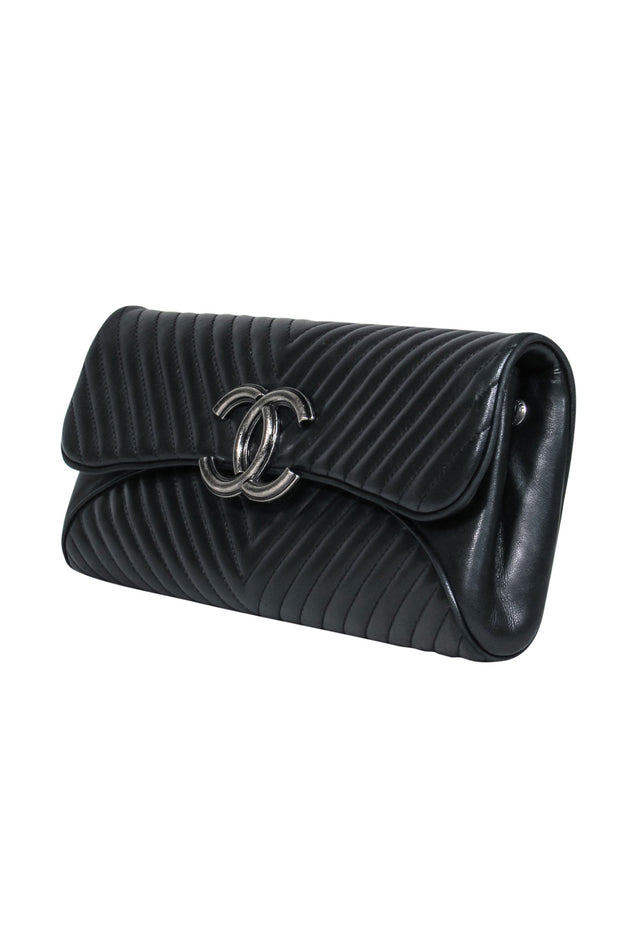 Chanel Clutch bags Black Leather ref.401097 - Joli Closet