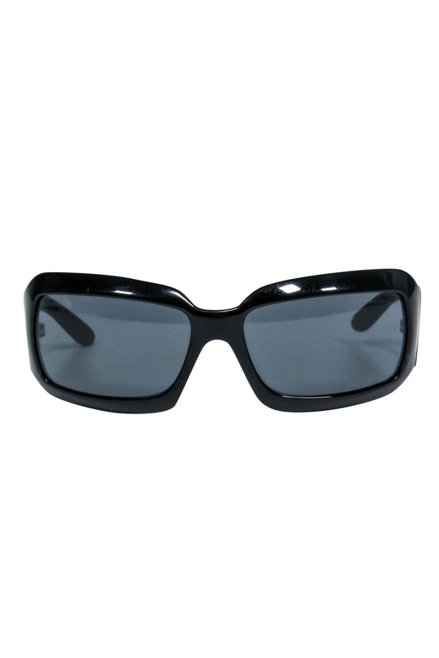 Current Boutique-Chanel - Black Square Framed Sunglasses w/ Mother of Pearl Logo