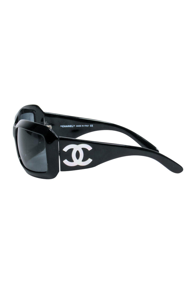 Chanel - Black Square Framed Sunglasses w/ Mother of Pearl Logo – Current  Boutique