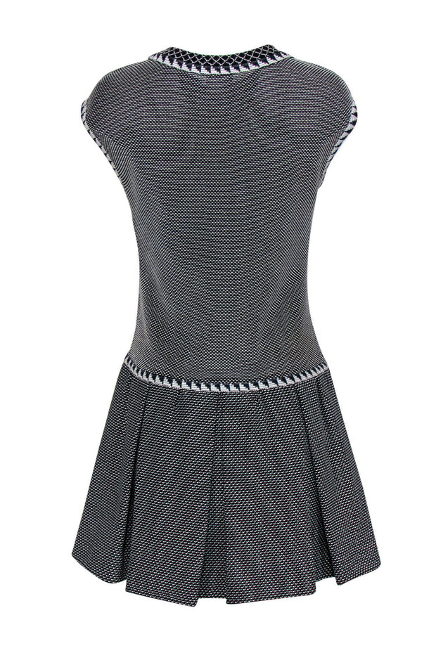 Chanel - Black & White Ribbed Knit Drop Waist Dress Sz 4 – Current