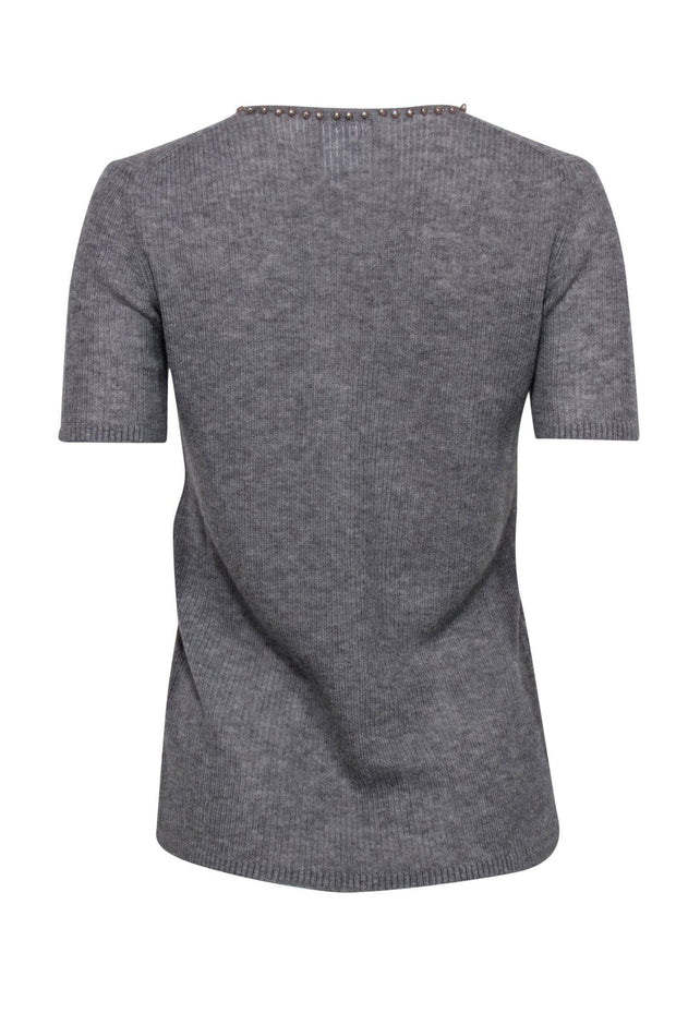 Current Boutique-Chanel - Grey Cashmere Blend Knit Short Sleeve Sweater w/ Pearl Trim Sz 10