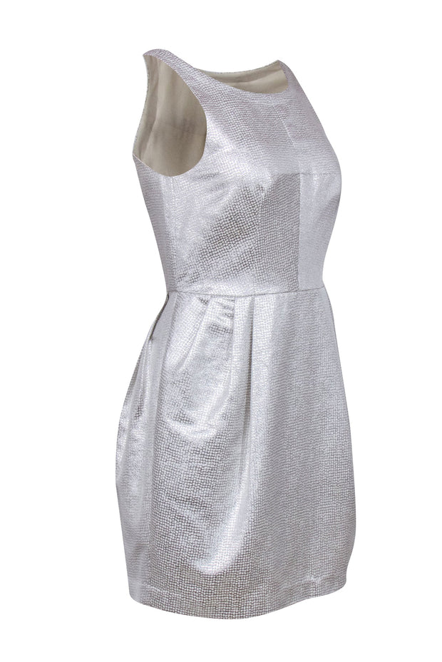 Current Boutique-Club Monaco - Silver Metallic Mini Fit & Flare Cocktail Dress w/ High Neckline Sz 4