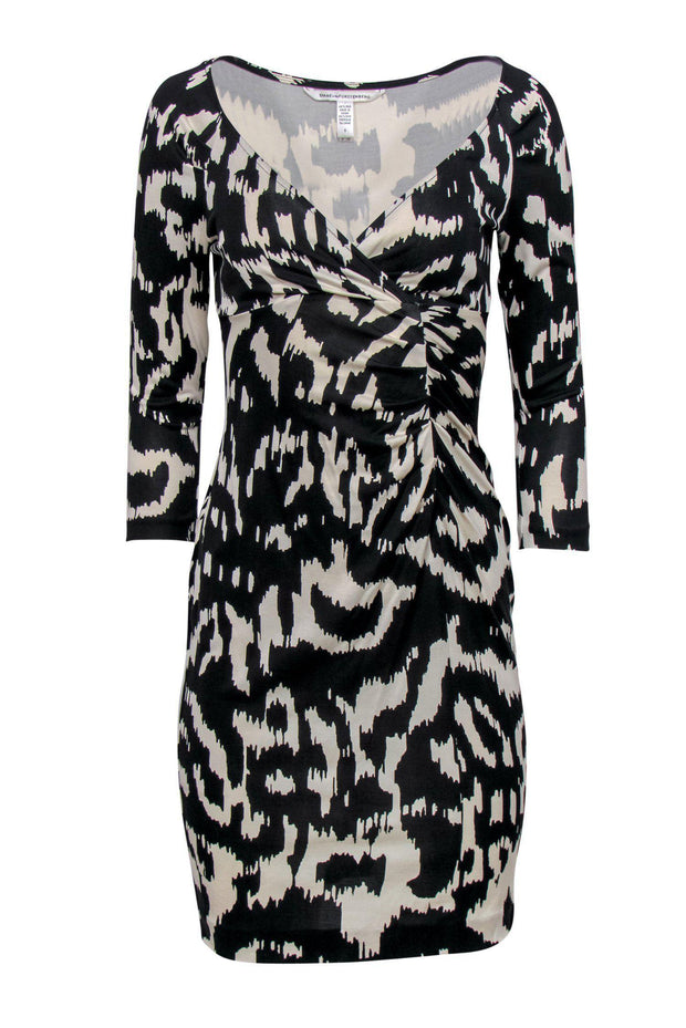 Current Boutique-Diane von Furstenberg - Black & White Abstract Print Silk Sheath Dress Sz 6