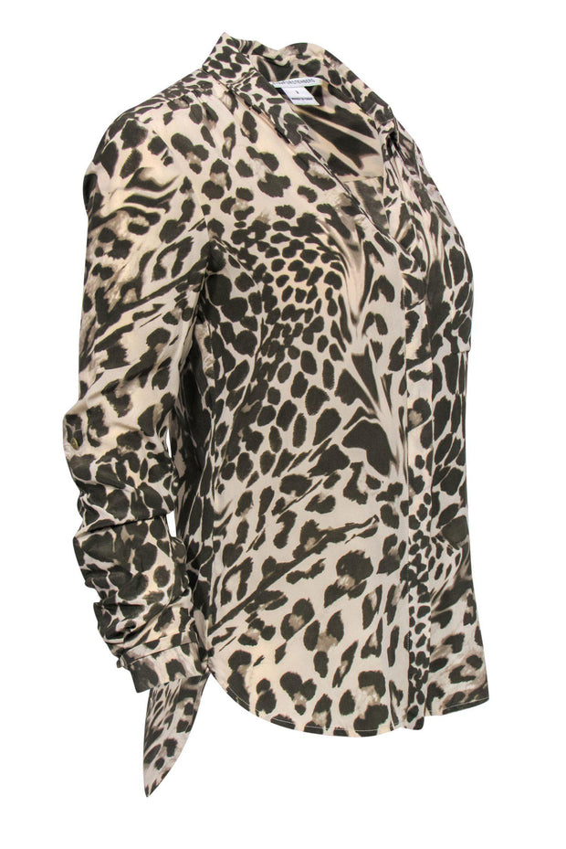 Current Boutique-Diane von Furstenberg - Green & Beige Leopard Print Long Sleeve Button-Up Blouse Sz 2