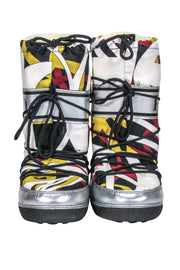 Current Boutique-Emilio Pucci - White & Silver Geometric Print Snow Boots Sz 6