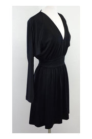 Current Boutique-Halston Heritage - Black Long Sleeve V-Neck Dress Sz XS