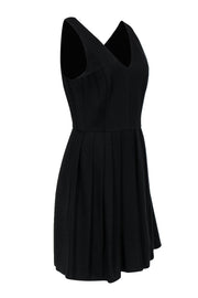 Current Boutique-Halston Heritage - Black V-Neck Fit & Flare Dress w/ Pleated Skirt Sz 10