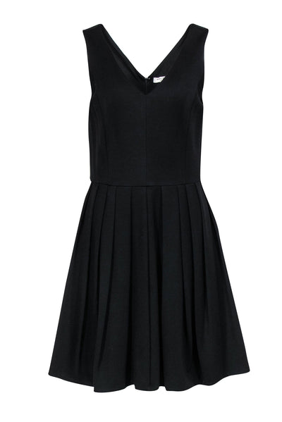 Current Boutique-Halston Heritage - Black V-Neck Fit & Flare Dress w/ Pleated Skirt Sz 10