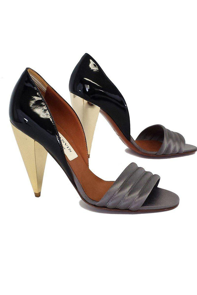 Chanel slingback heels in gold and black, Women's Fashion, Footwear, Heels  on Carousell