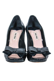 Current Boutique-Miu Miu - Navy Patent Leather Peep Toe Pumps w/ Bows Sz 8