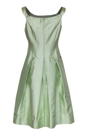 Current Boutique-Rickie Freeman for Teri Jon - Light Green Sleeveless Pleated Silk A-Line Dress Sz 8