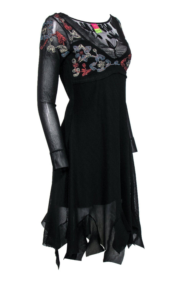 Current Boutique-Save the Queen - Black Empire-Waisted Pleated Dress w/ Embroidery Sz S