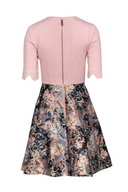 Current Boutique-Ted Baker - Light Pink Short Sleeve Fit & Flare Dress w/ Metallic Floral Print Skirt Sz 2