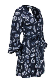 Current Boutique-The Upside - Navy & White Seashell Print Wrap Dress w/ Back Keyhole Sz S