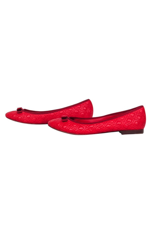 Current Boutique-Tory Burch - Red Quilted Leather Ballet Flats w/ Logo Embellished Bow Sz 7.5
