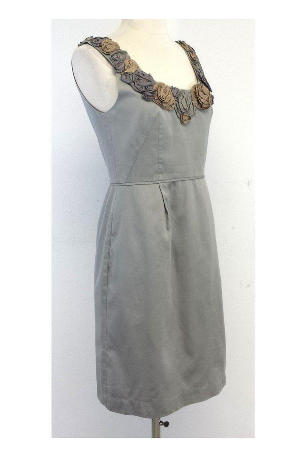 Current Boutique-Yoana Baraschi - Grey Floral Embellished Neckline Dress Sz 0