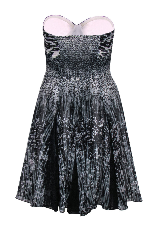 betsey johnson black and white dress Betsey Johnson Black and White Floral Maxi Dress