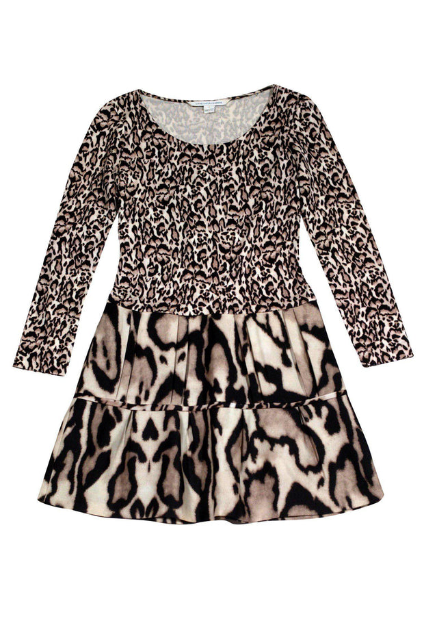 Diane von Furstenberg - Animal Print Fit & Flare Dress Sz 0 Diane von Furstenberg - Animal Print Fit & Flare Dress Sz 0